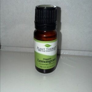 Plant Therapy Organic Lemongrass 100% Pure Essential Oil 1/3 fl. oz. 10 ml.